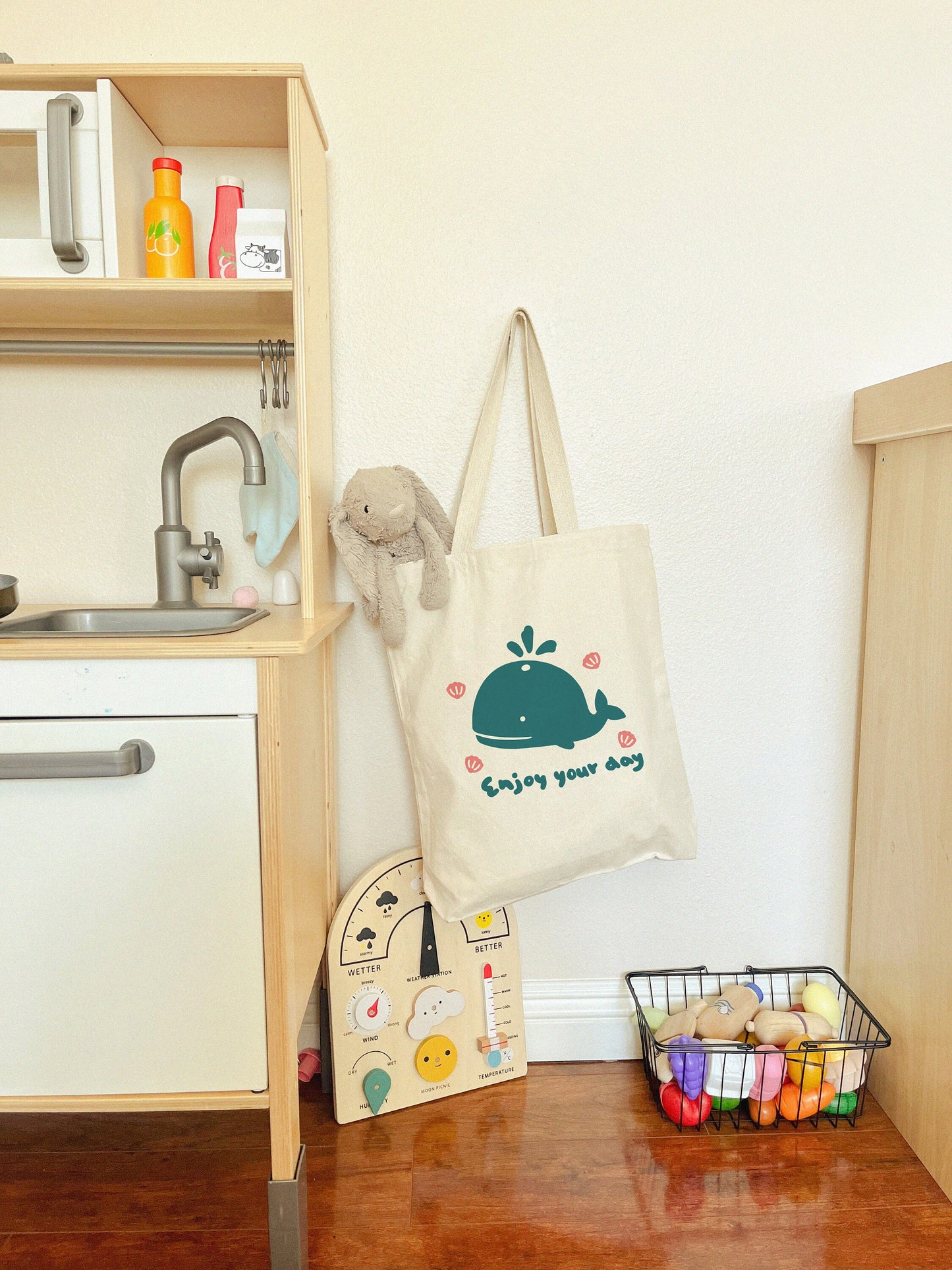 Whale Tote Bags of Vintage Artsy Sea Animal Useable Canvas Bag Gift For Her Him Cute Ocean Market Eco Friendly Aesthetic Hippi Boho Tote