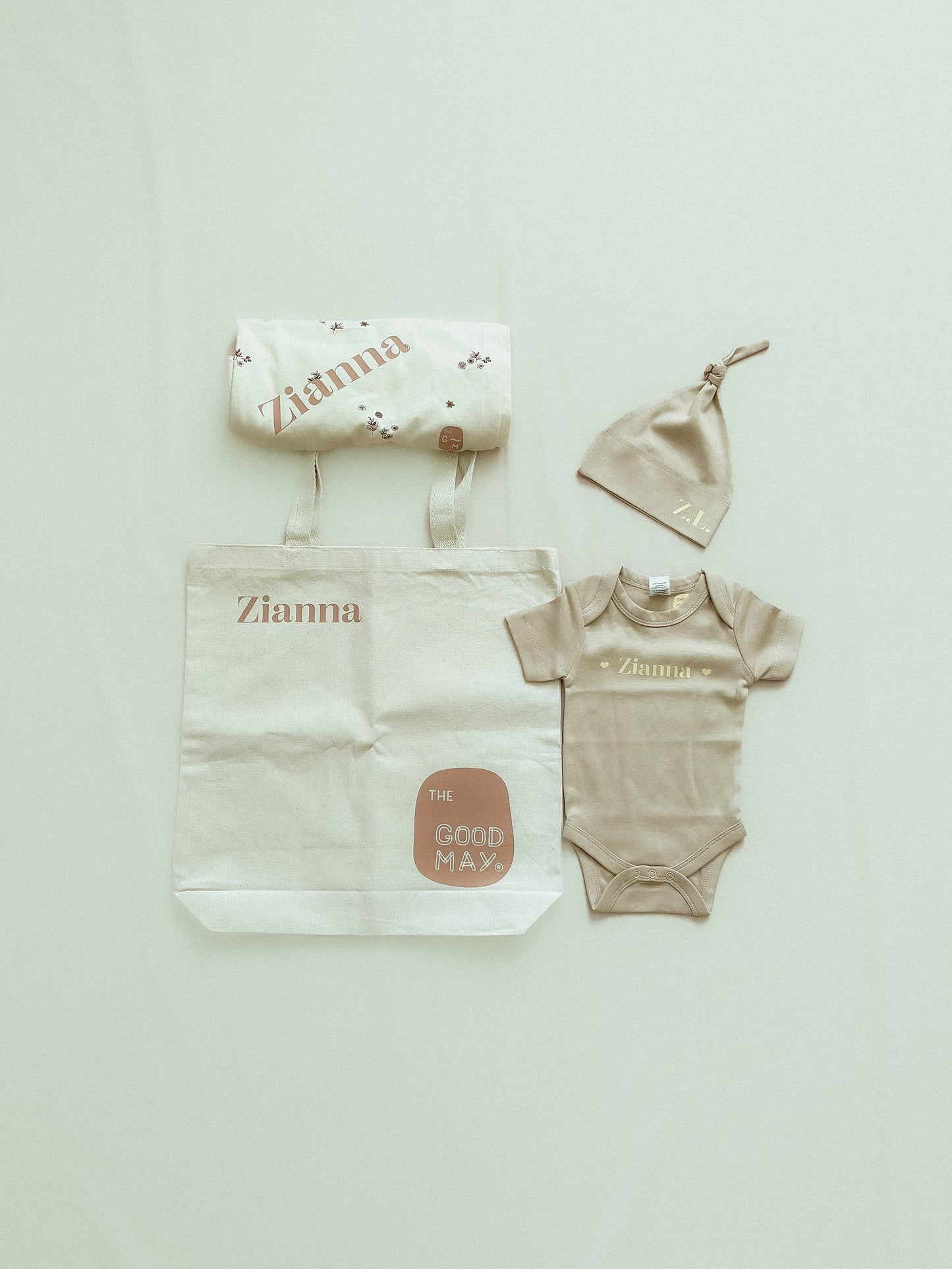 Gender Neutral Newborn Baby Gift Set | Handmade baby Gift box | Organic Cotton baby onesie | Newborn baby boy baby girl