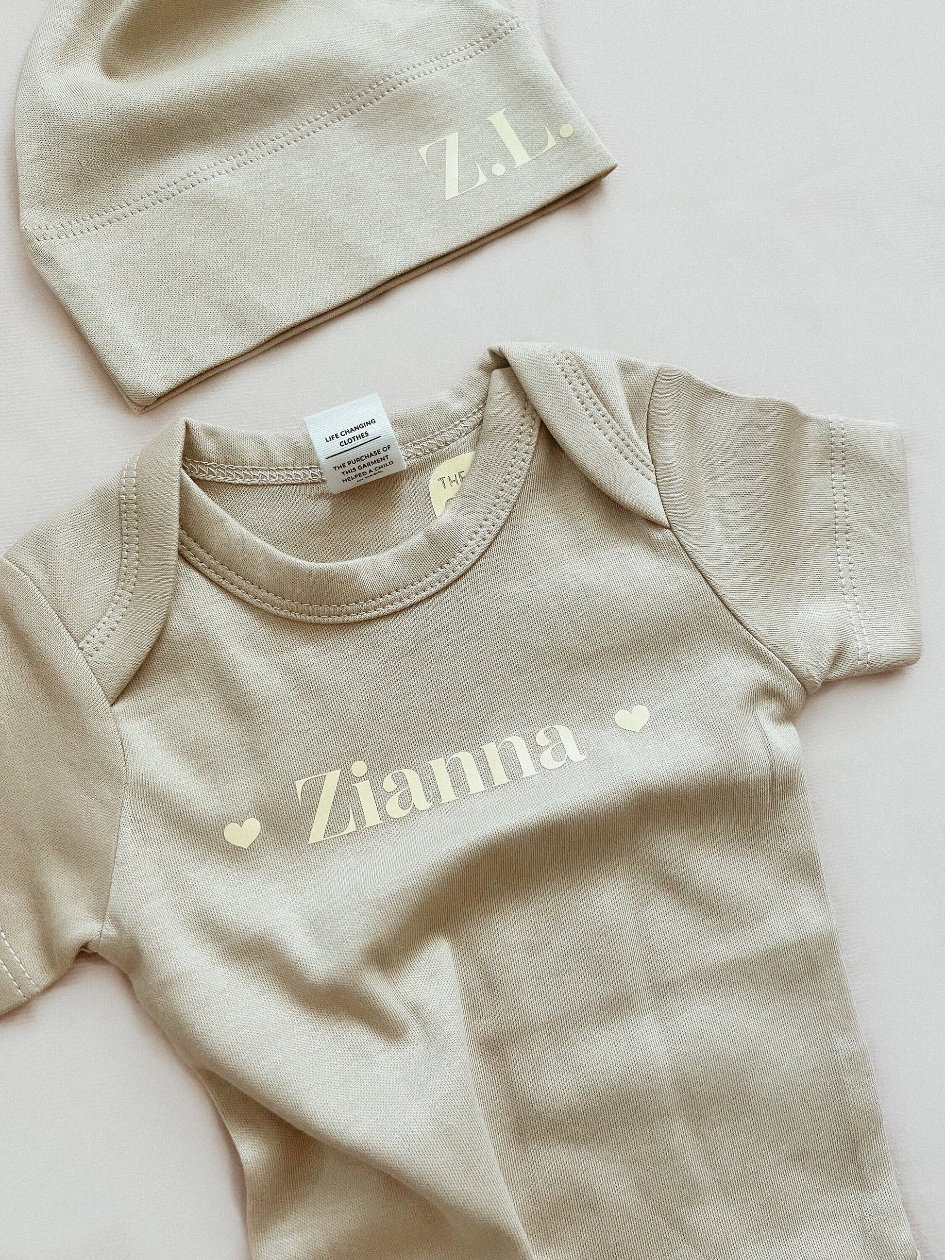 Handmade Custom Name Baby Boy Girl Onesie For Newborn Gender Neutral Organic Cotton baby Bodysuit for Customized Kids Wear